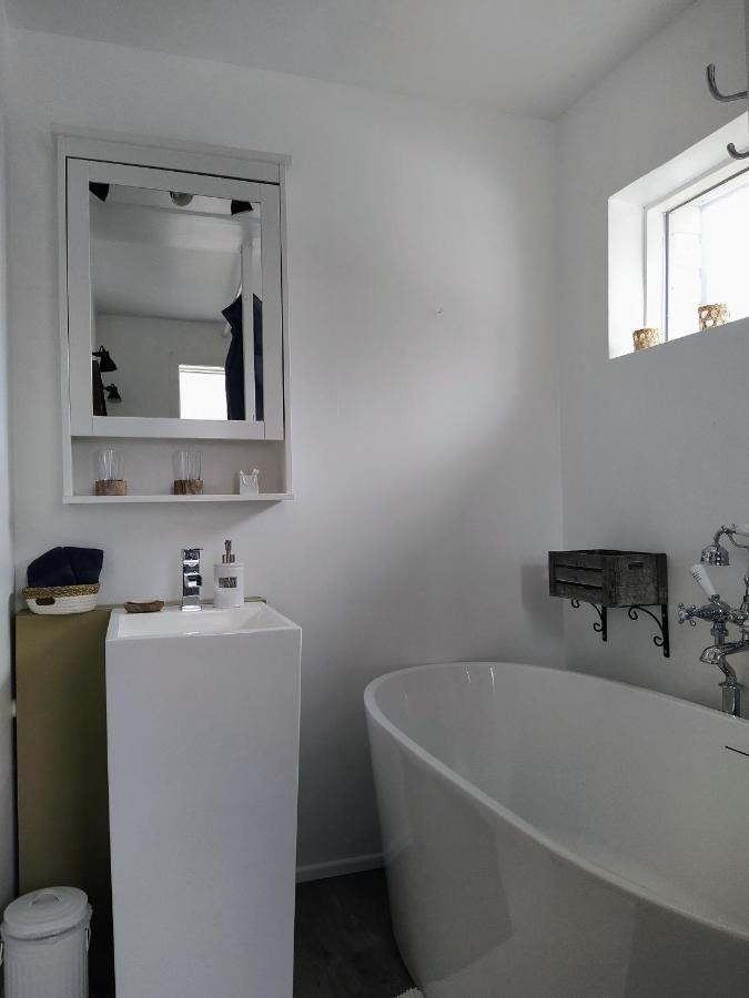 Flateyri Guesthouse מראה חיצוני תמונה